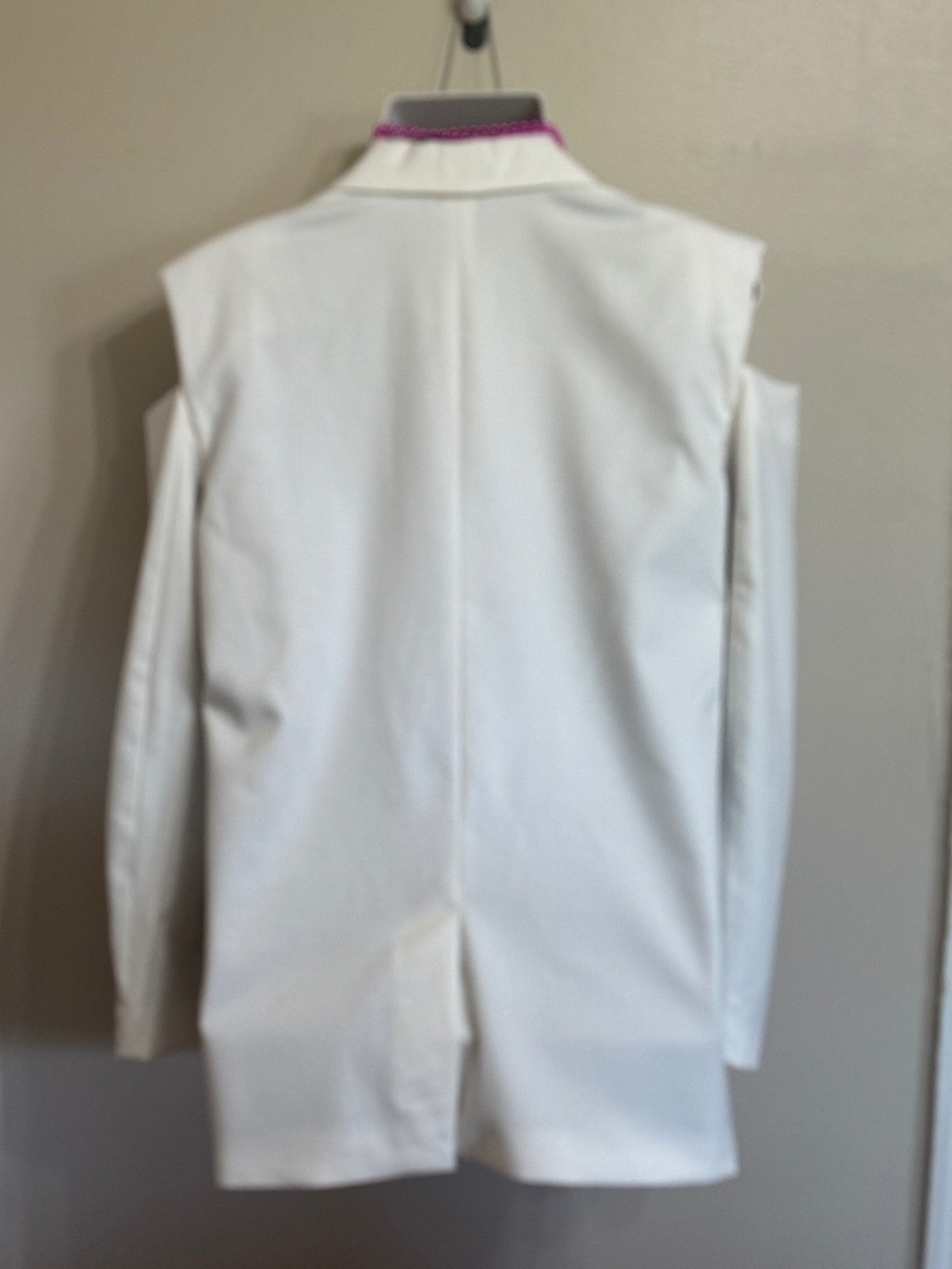 Preloved Future Collective Kahlana Barfield-Brown Open Shoulder Oversized Blazer - Picture 6 of 9